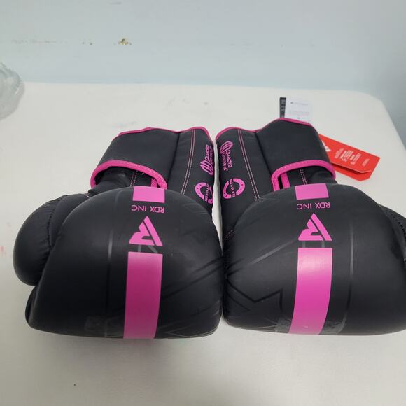 RDX F6 Kara Black Boxing Training Gloves 31226-2Clo1 - Picture 4 of 6
